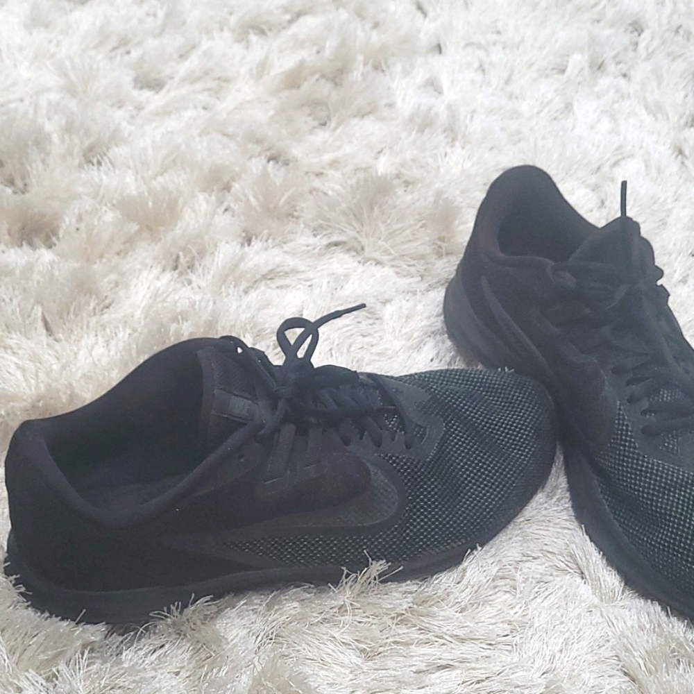 Men's used Nike runing shoes ๐ 10.5 - Picture 2 of 7